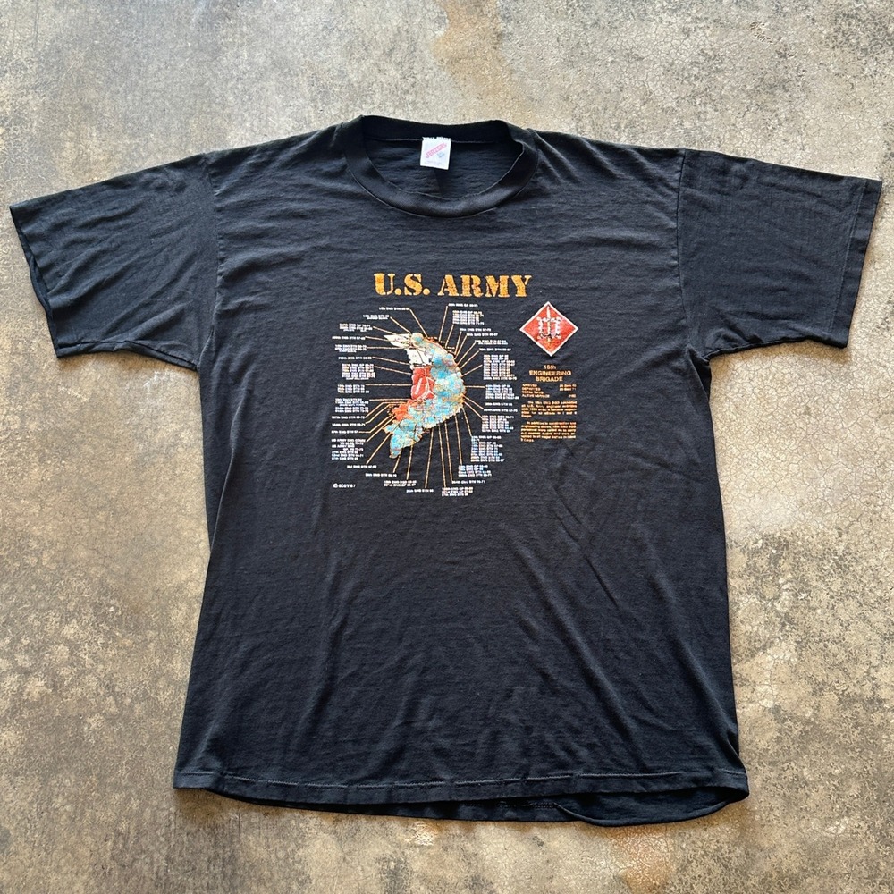 Vintage 90s US Army 18th Engineering Brigade Military Graphic‎ T Shirt XXL
